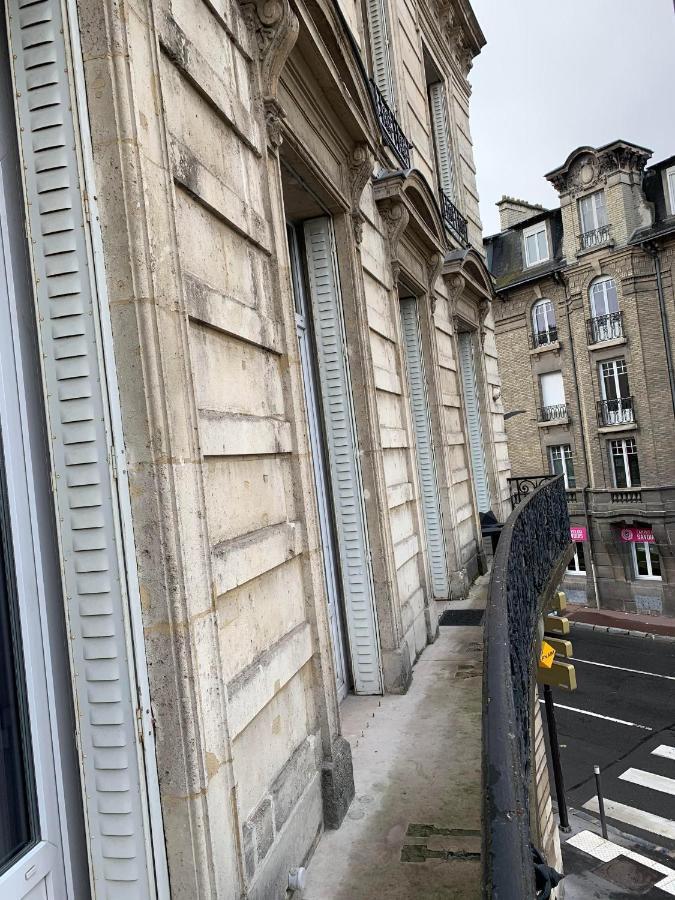 L'Aristide Apartment Reims Bagian luar foto